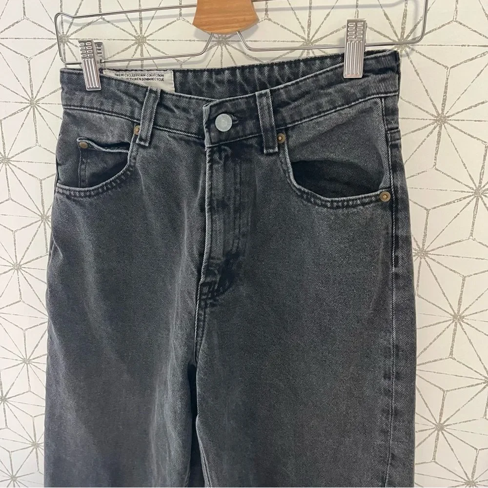 H&M 90’s Baggy Jean Gray